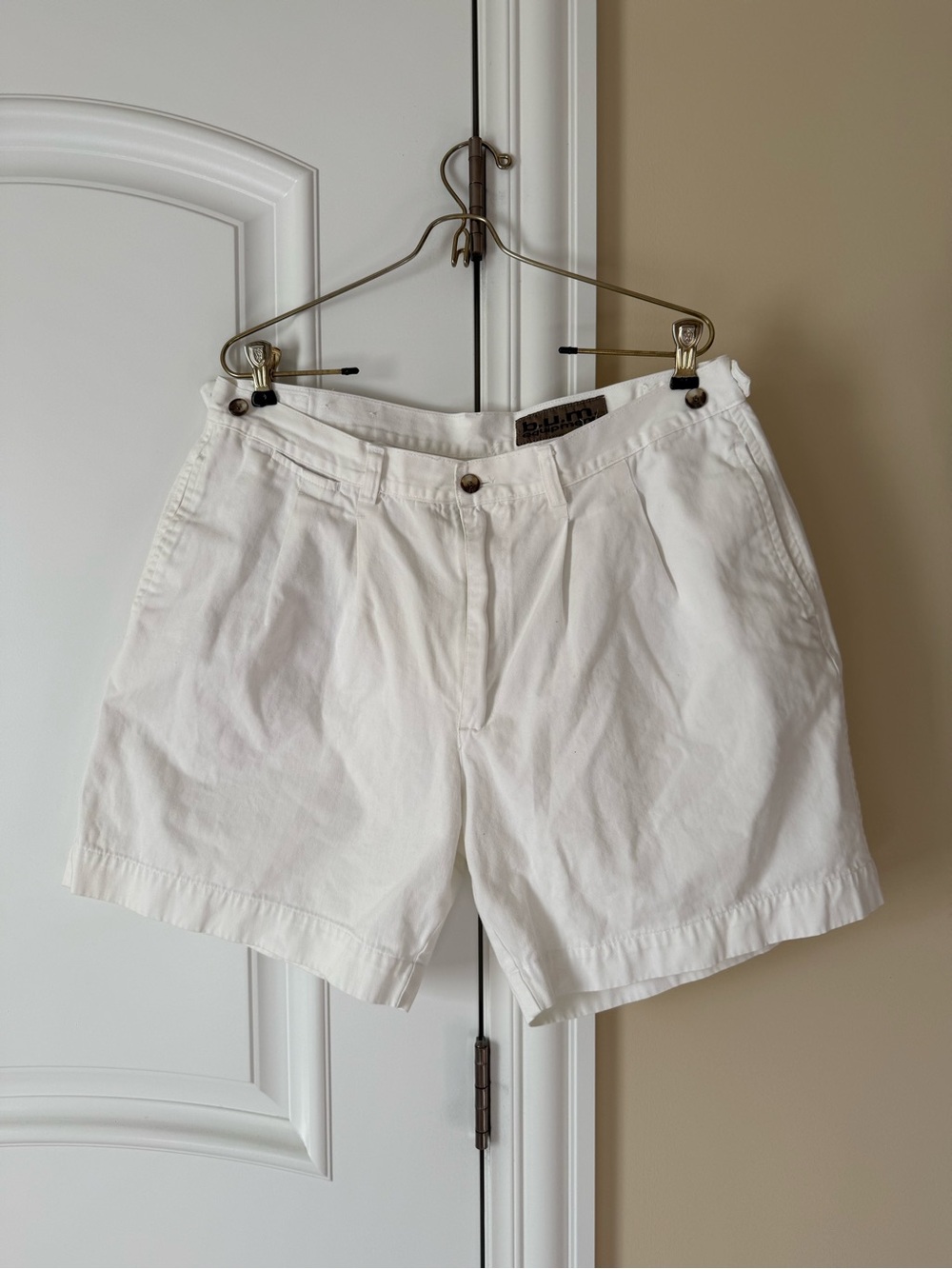 Vintage b.u.m. Equipment Classic White Men’s Shorts - Casual Pleated Style